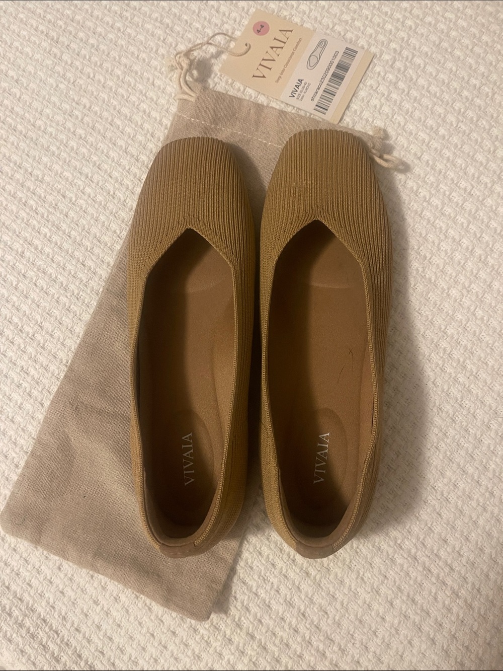 VIVAIA Women's Almond Square-Toe Knit Flats